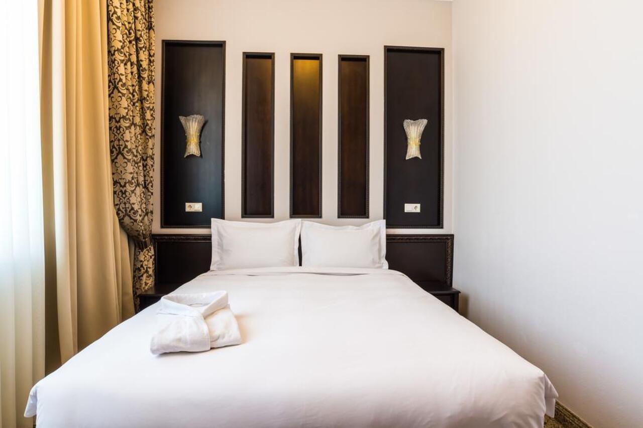 Royal Petrol Hotel تالديكورغان المظهر الخارجي الصورة