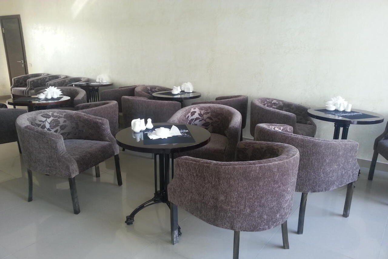 Royal Petrol Hotel تالديكورغان المظهر الخارجي الصورة
